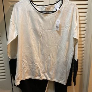 Medium New York and company lightweight sweater
